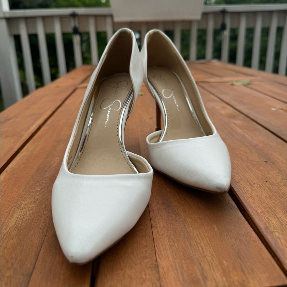 Jessica Simpson d’orsay heels (White)